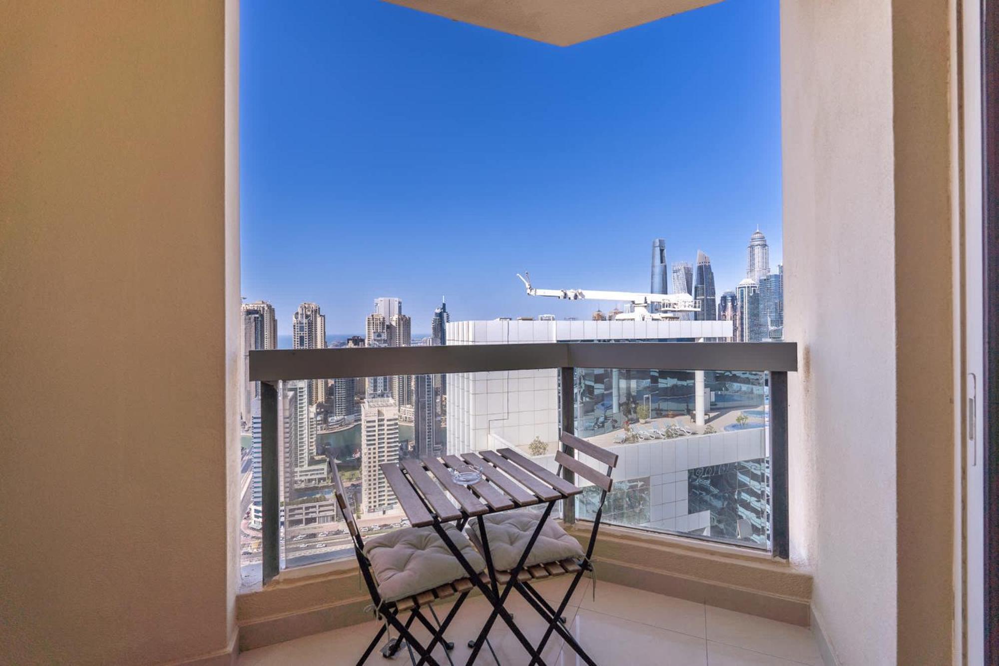 Apartment Modern 5-bedroom Perfect For Family In Jlt Dubai