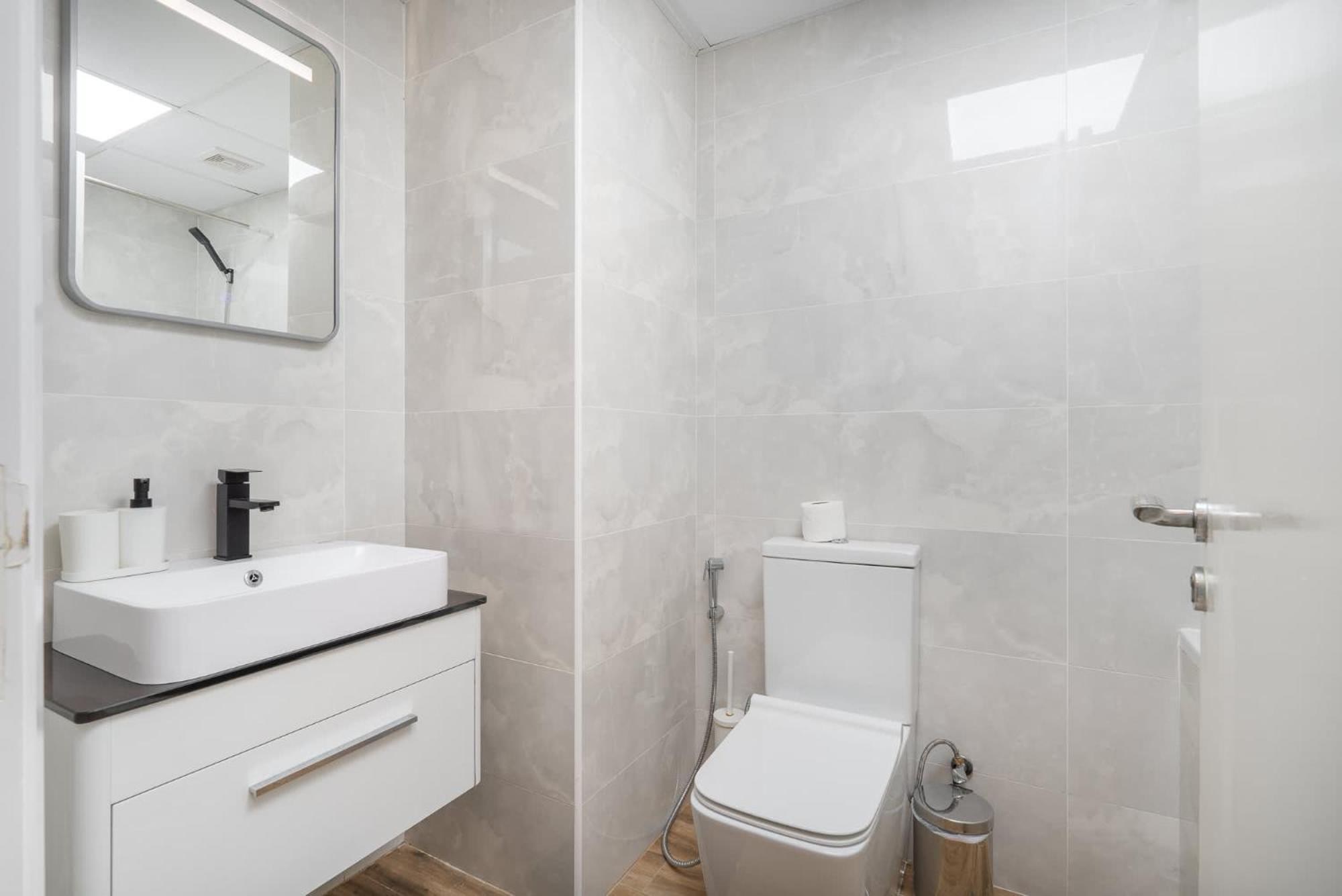 Modern 5-bedroom Perfect For Family In Jlt Apartment Dubai