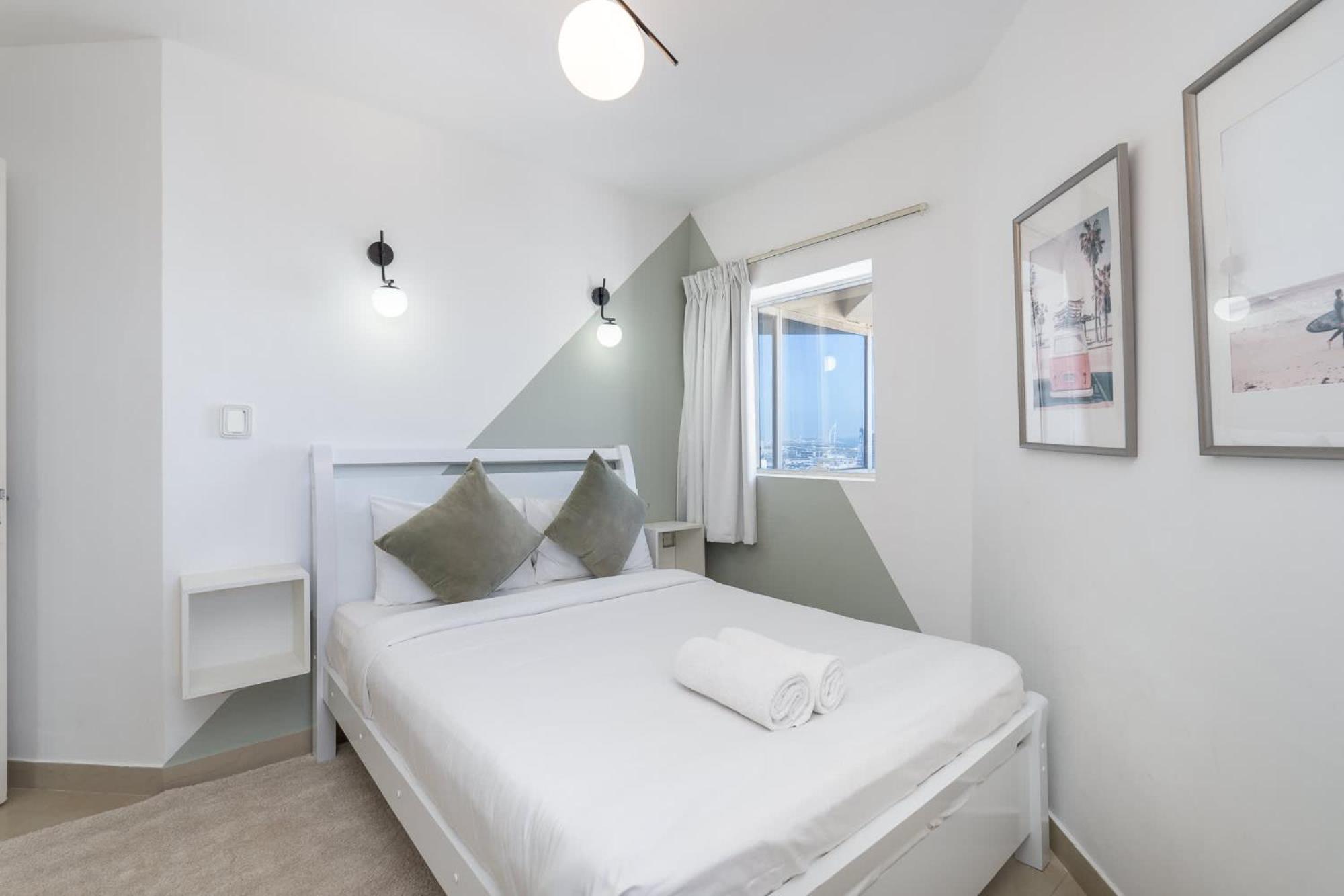 Modern 5-bedroom Perfect For Family In Jlt Apartment Dubai